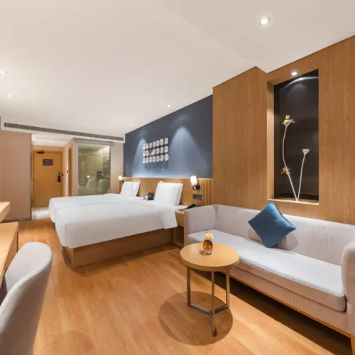 Deluxe Family Room (Parent-Child)