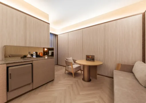 Deluxe Family Room (Parent-Child)