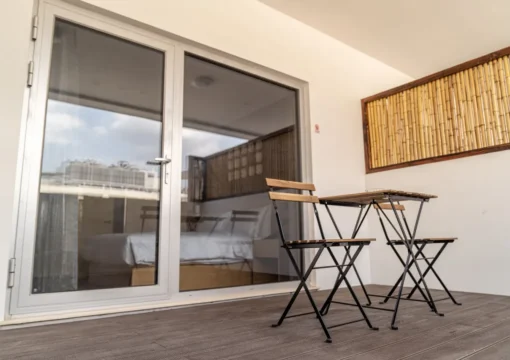 Deluxe Room (Double Bed) (Balcony)