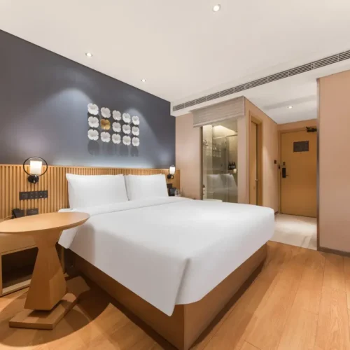 Deluxe Room (Double Bed) (Balcony)