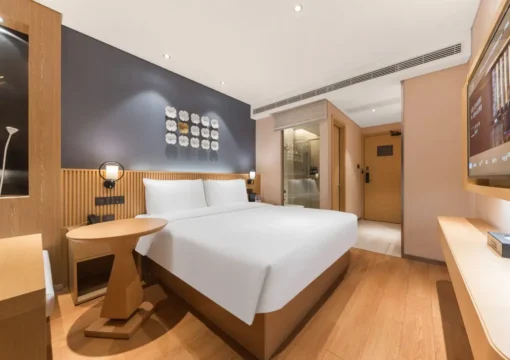 Deluxe Room (Double Bed) (Balcony)