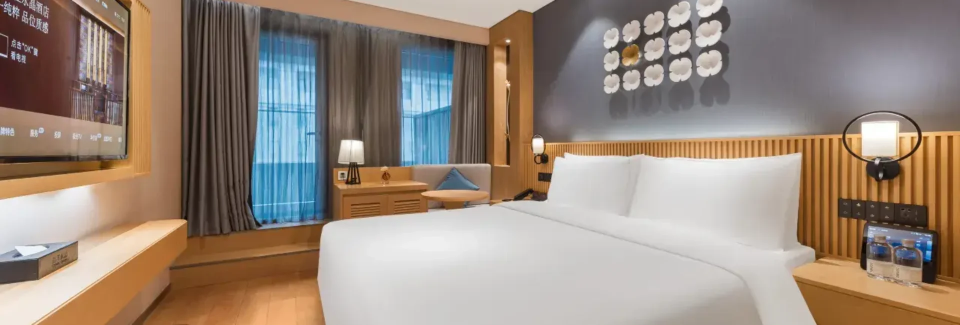 Deluxe Room (Double Bed) (Balcony)