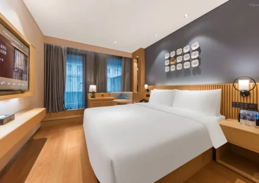 Deluxe Room (Double Bed) (Balcony)