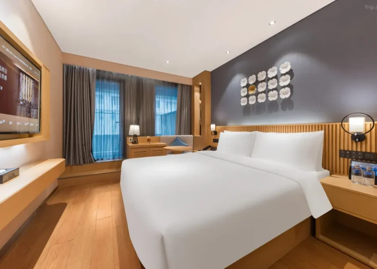 Deluxe Room (Double Bed) (Balcony)