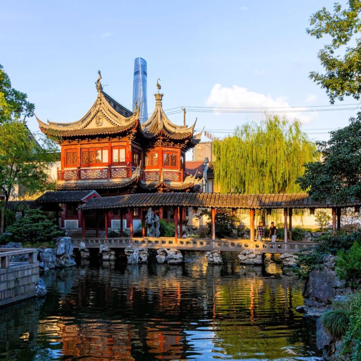 Exploring Yu Garden & Yuyuan Bazaar: A Step Back in Time — Your Ultimate Guide from Crystal Orange Hotel Shanghai Yu Garden On the Bund